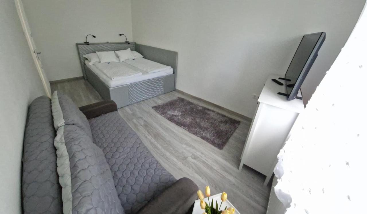 Martina Apartman Bekescsaba Luaran gambar